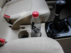 2012款1.6L 手动旗舰版 空间座椅