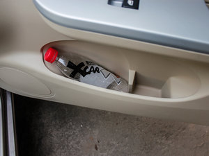 2012款1.6L 手动旗舰版 空间座椅