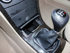 2012款1.6L 手动旗舰版 中控区