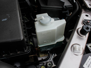 2012款1.6L 手动旗舰版 其它