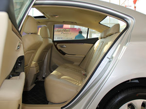 2014款2.0L 手动舒适型 后排空间