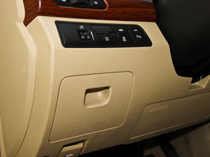 2014款2.0L 自动豪华型 空间座椅