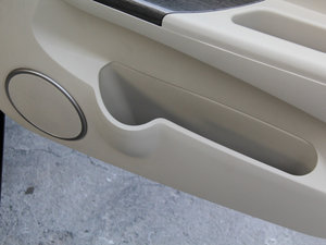 2013款1.6L 7座CVT乐享版 空间座椅