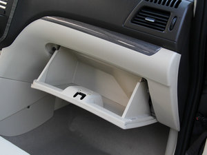 2013款1.6L 7座CVT乐享版 空间座椅