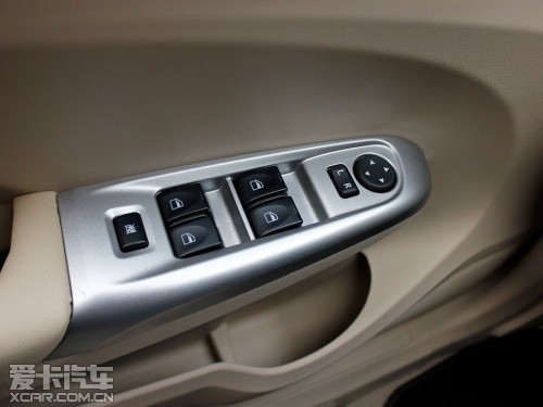 海馬汽車2013款海馬M3