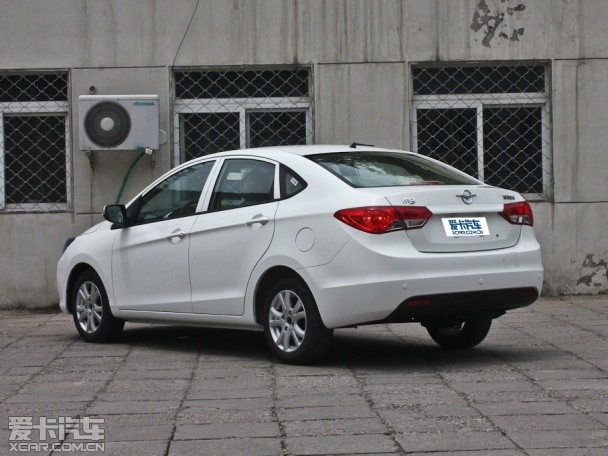 海马汽车2013款海马m3