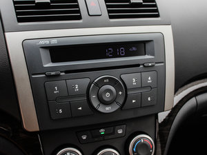 2013款1.6L 手动冠军版 中控台显示屏