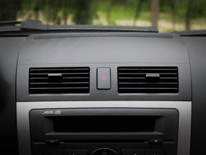 2013款1.6L 手动冠军版 空调出风口
