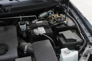 2013款1.6L 手动冠军版 中控区