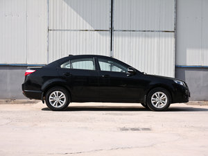 2013款1.6L 手动精英版 整体外观