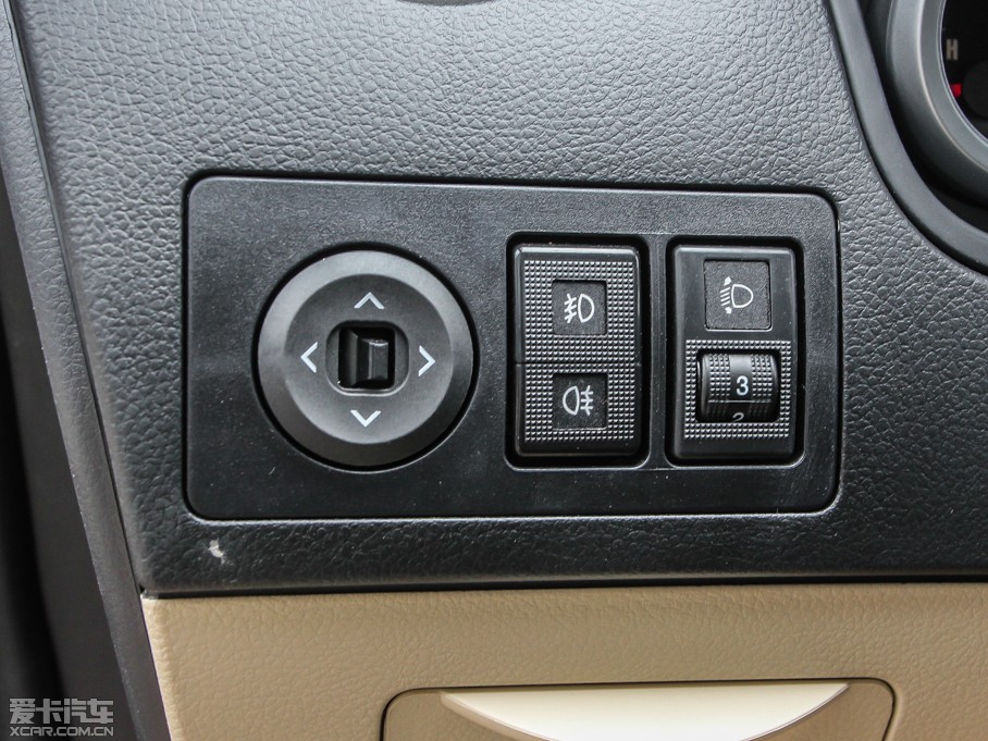 2013������� 1.5L AMT�`�Ӱ�