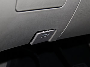 2013款1.3L 手动炫酷版 空间座椅