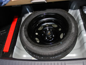 2014款1.5L 手动精英版 备胎