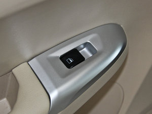2014款1.5L 手动旗舰版 中控区