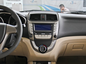 2014款1.5L 手动舒适版 中控台