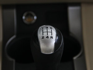 2014款1.5L 手动舒适版 中控区