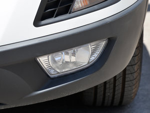 2015款1.6L 手动智乐型 前雾灯