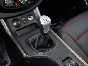 2015款1.6L 手动智乐型 换挡杆
