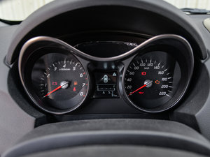 2015款1.6L 手动智乐型 仪表