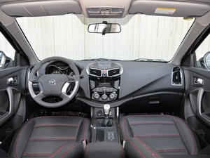 2015款1.6L 手动智乐型 内饰全景
