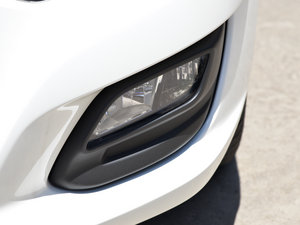 2015款1.5T CVT驭FUN型 前雾灯