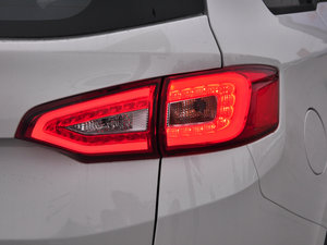 2016款1.5T 自动适·畅型 6座 细节外观