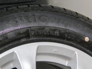 2016款1.5T 自动适·臻型 7座 轮胎尺寸
