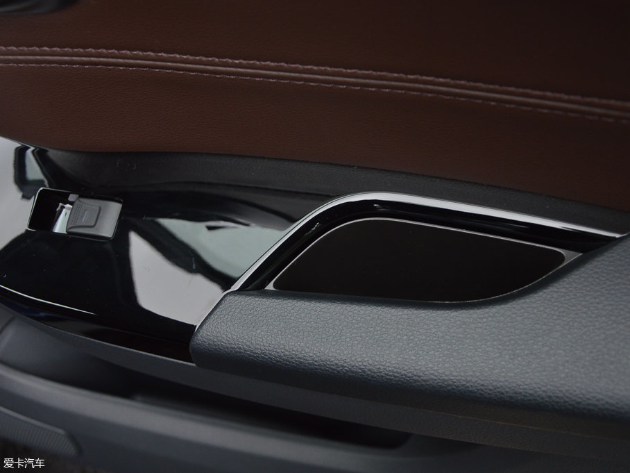 2017��RS7 1.8T �քӺ��A��