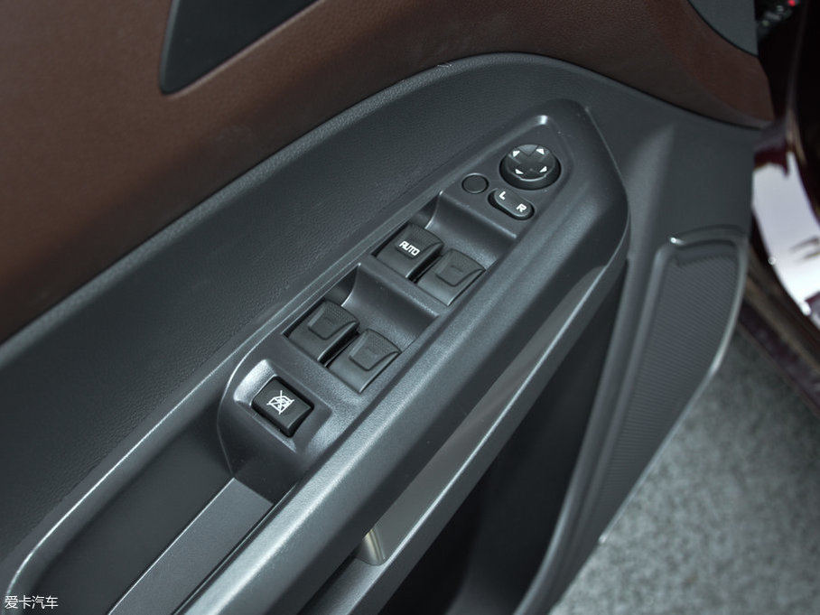 2017MPV 1.5T քm 7