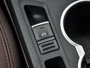 2017款1.5T 自动适·畅型 7座 驻车制动器