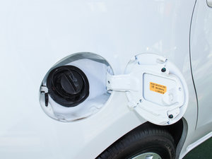 2017款1.5T 手动适·悦型 7座 油箱盖