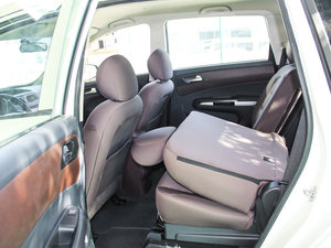 2017款1.5T 手动适·悦型 7座 后排座椅放倒