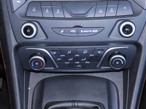 2017款1.5T 手动适·悦型 7座 空调调节