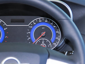 2017款1.5T 手动适·悦型 7座 中控区