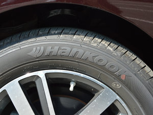 2017款1.5T 自动适·臻型 6座 轮胎品牌