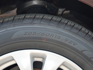 2017款1.5T 手动适·享型 7座 轮胎尺寸