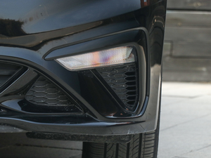 2019款Pro 1.6T DCT豪华版 国V 前雾灯