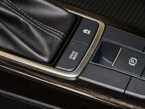 2019Pro 2.0L ԄӺA V п؅^