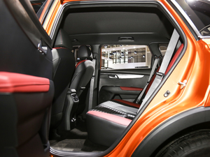 2019款1.4T 自动智享互联版GLS 后排空间