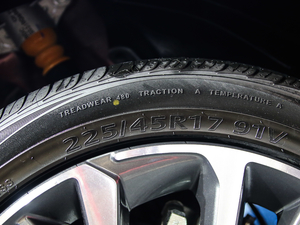 2019款1.4T 自动智享运动版 轮胎尺寸