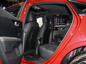 2019款1.4T 自动智享运动版 后排空间