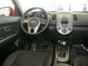 2010款1.6 Premium  中控区