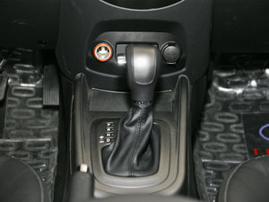 2010款1.6 Premium  中控区