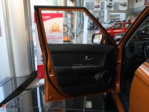 2010款2.0 Premium 空间座椅