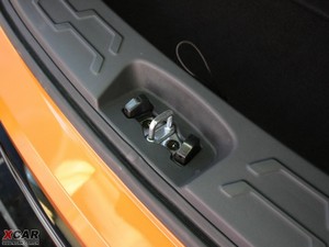 2010款2.0 Premium 空间座椅