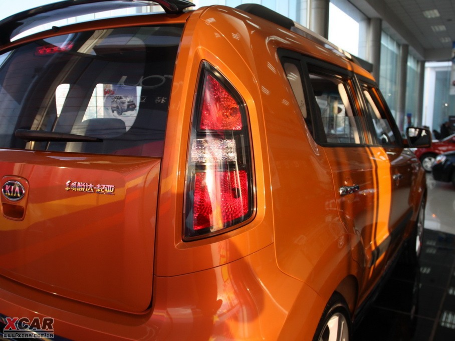 2010���㠖 2.0 Premium