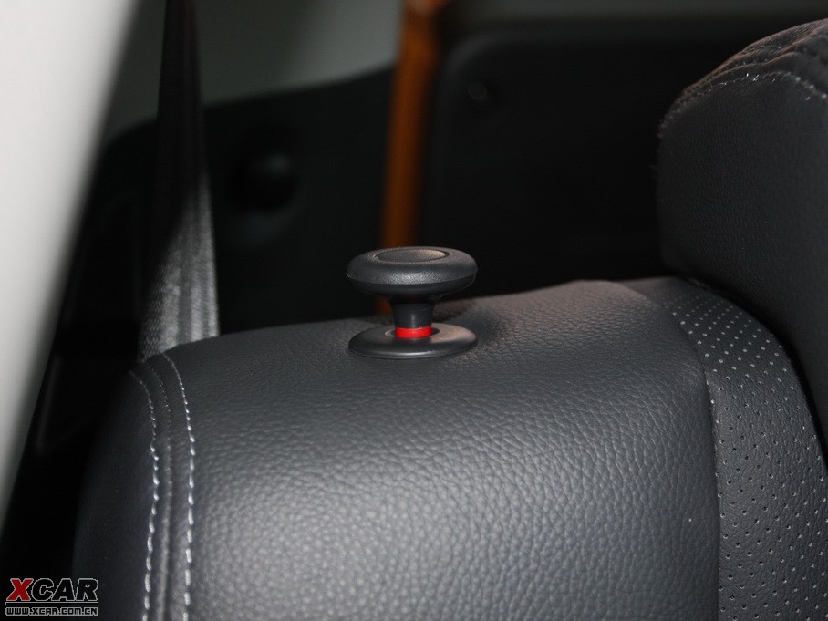 2010���㠖 2.0 Premium