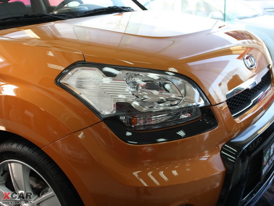 2010���㠖 2.0 Premium