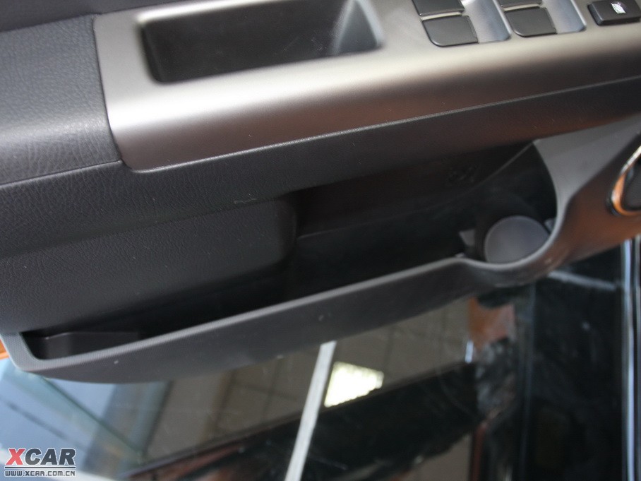 2010���㠖 2.0 Premium