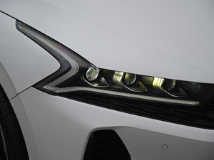 2020380T GT-Line F ^